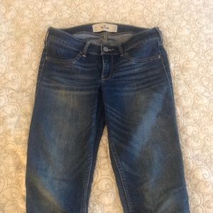 Low-rise Hollister skinny jeans size 3R